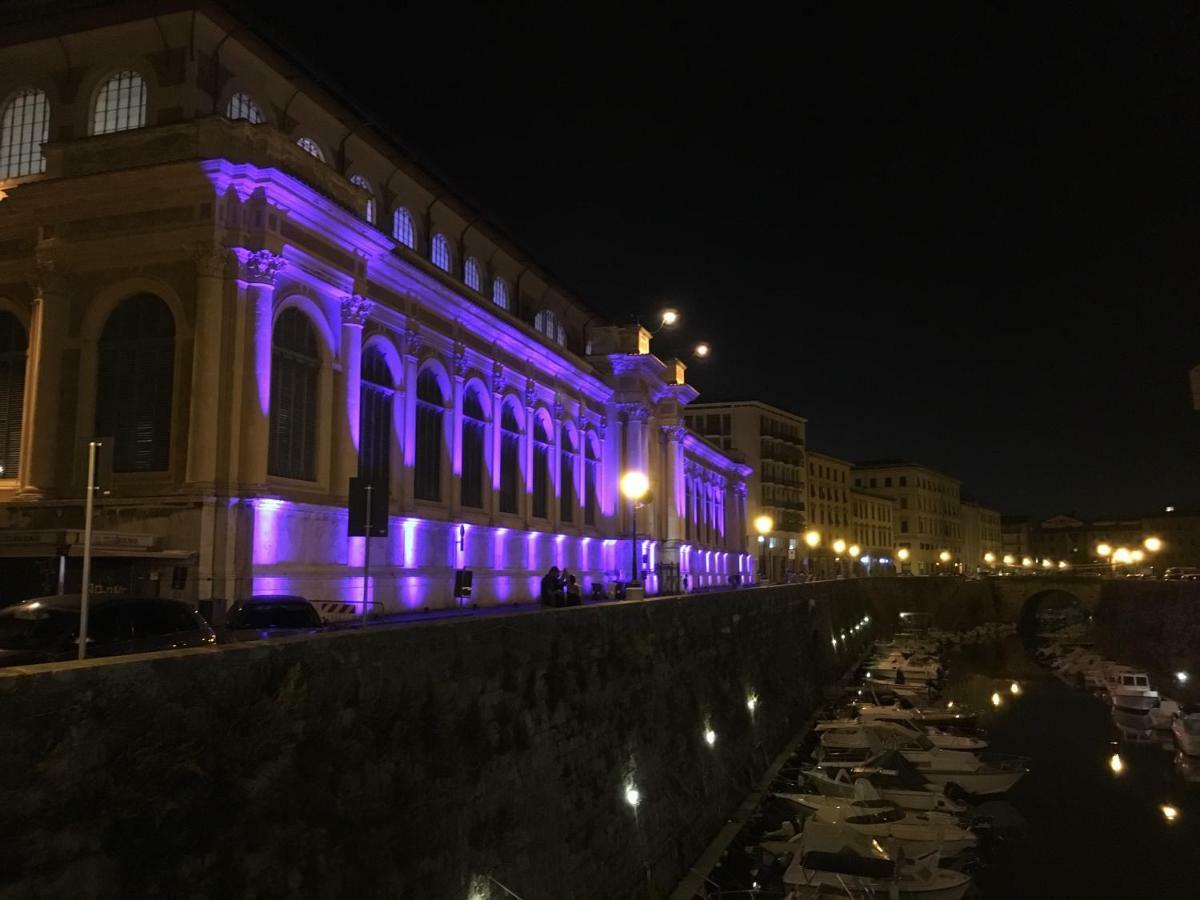 L'Ora Delle Streghe B&B Centralissimo リヴォルノ エクステリア 写真
