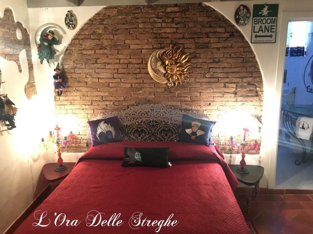 L'Ora Delle Streghe B&B Centralissimo リヴォルノ エクステリア 写真